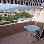 Malibu Ocean View 阿德耶