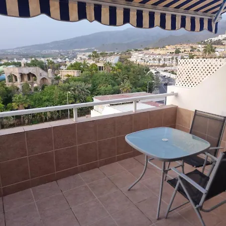 Malibu Ocean View 아데제